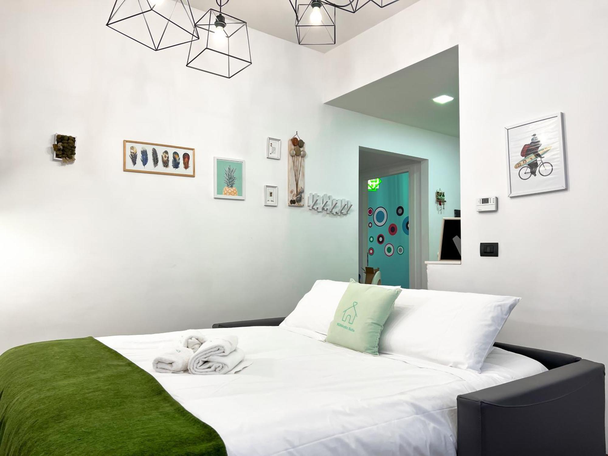 Unique House - 3 Bedrooms & 2 Bathrooms With 4 Beds - 100 Meters To The Metro A * Rom